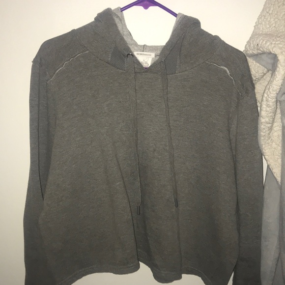 Slightly a Crop Top Sweater (Not too Short) 😀 - Picture 1 of 3